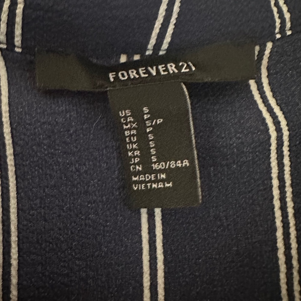 Forever 21 Blouse - Picture 4 of 4
